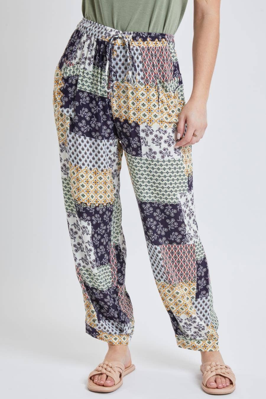 Cania's Drawstring Wide Jogger Pant