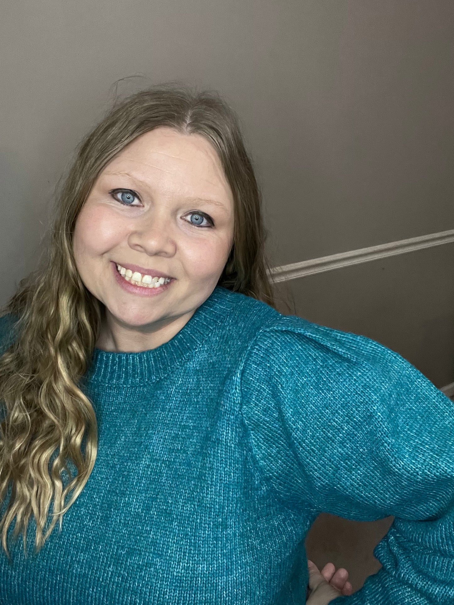 Izzy's Puffy Long Sleeve Sweater