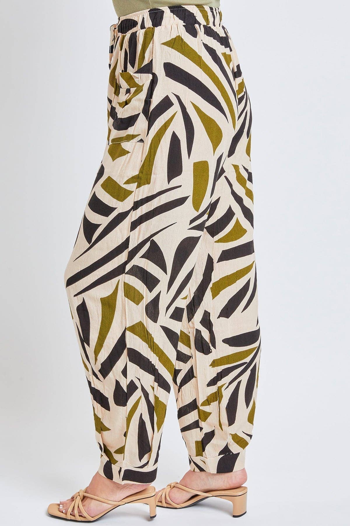 Cania's Drawstring Wide Jogger Pant