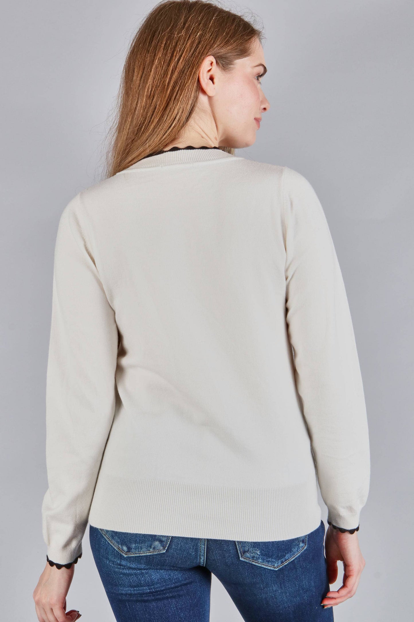 Gina's Black Detailed Edge Top