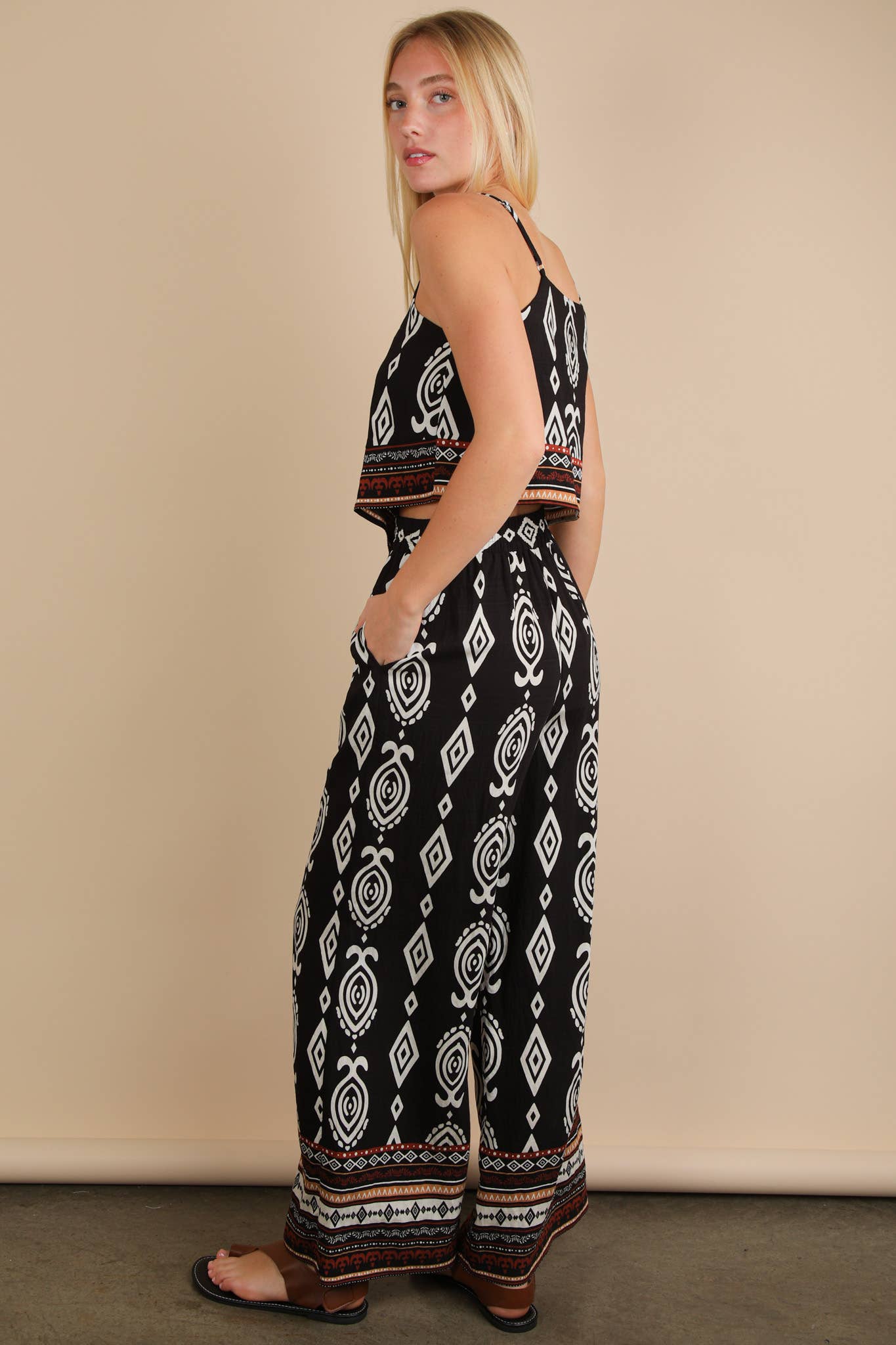 Black Scarf Boarder Printed Woven Top & Pants Set