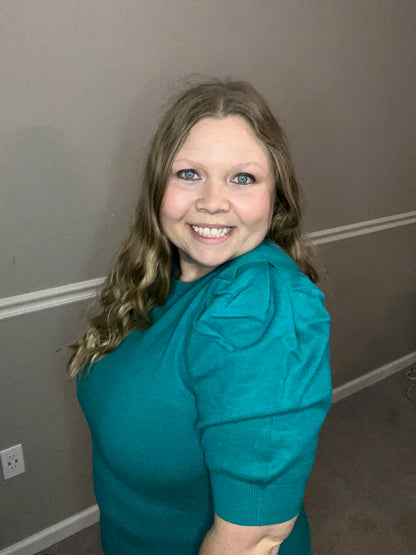 Belle's Puffy Shoulder Top