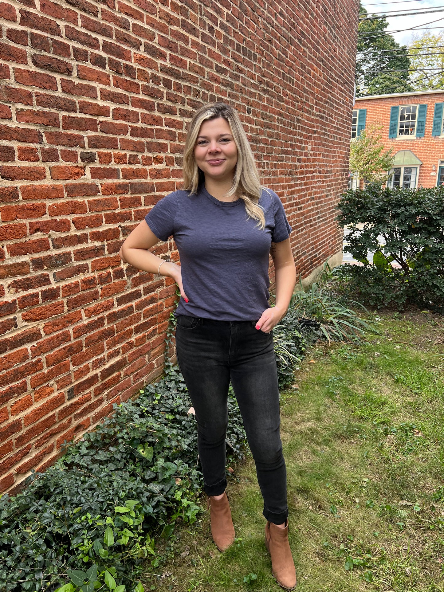 Ann's Garment Dyed Slub Tee