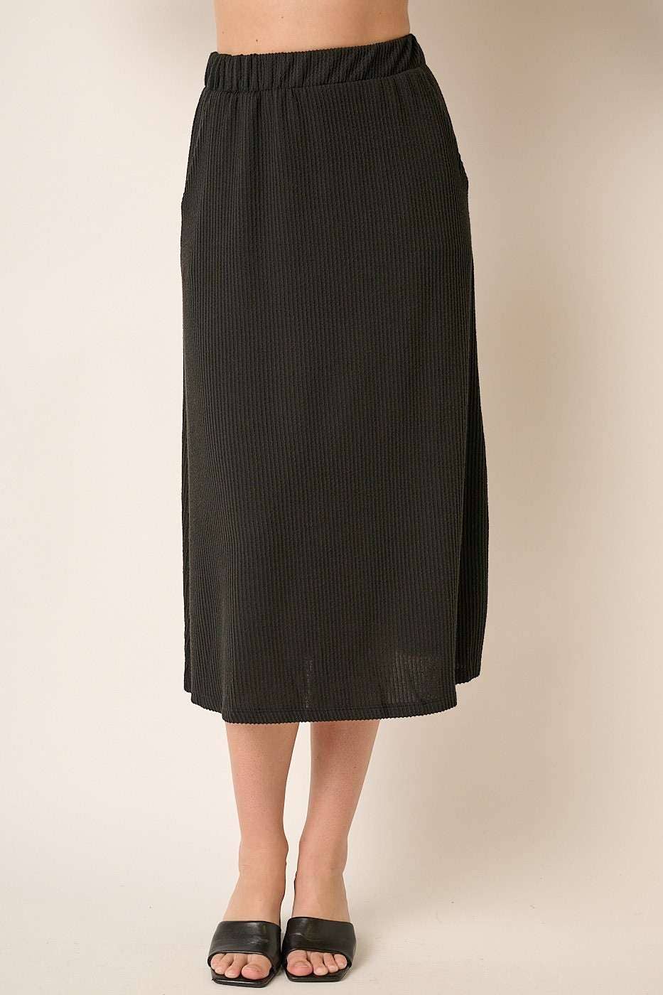 Beth's Ribbed Midi Skirt